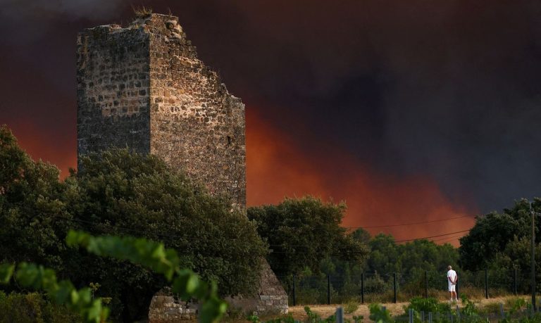 Incêndios florestais avançam sobre Bordeaux e colocam Europa em estado de alerta máximo